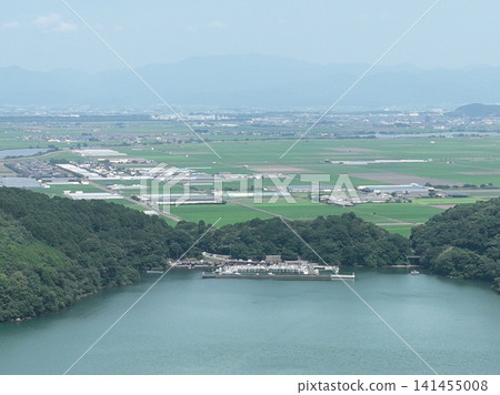 [Aerial view] Summer lakeside scenery overlooking Lake Biwa and Horikiri New Port 141455008