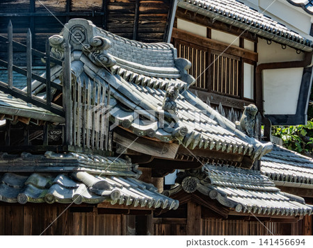 The roof of the gate of the building at Ota-juku on the Nakasendo Road The roof of the gate of the building at Ota-juku on the Nakasendo Road 141456694