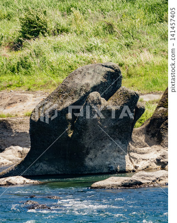 Erosioned rocks in the middle reaches of the Kiso River 141457405