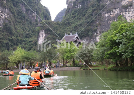 長安,世界遺產地,被稱為“陸地上的下龍灣” 長安,世界遺產地,被稱為“陸地上的下龍灣” 141460122
