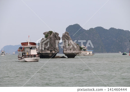 越南下龍灣,風景最美的地方 越南下龍灣,風景最美的地方 141460444