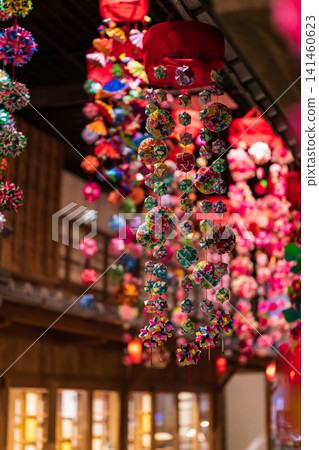 Springtime at Setogura Museum: Hanging decorations made of chiyogami paper (Seto City, Aichi Prefecture) Springtime at Setogura Museum: Hanging decorations made of chiyogami paper (Seto City, Aichi Prefecture) 141460623