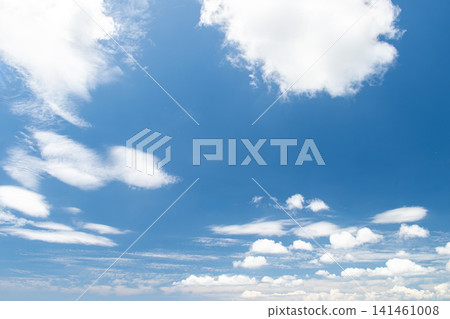 Summer blue sky and white clouds in Ginowan City, Okinawa Prefecture 141461008