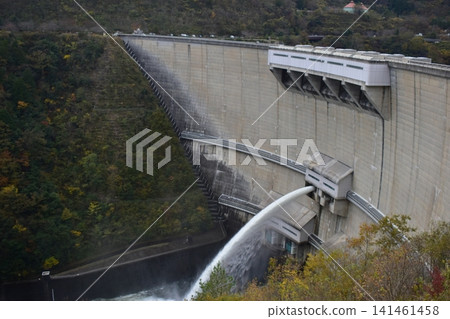 廣島，貫井水壩，水壩洩洪 141461458