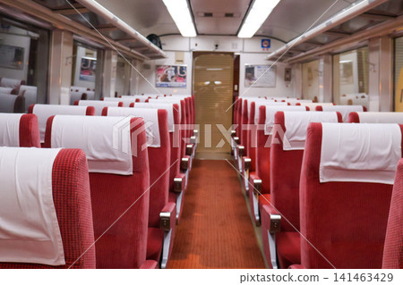浪漫車內部 浪漫車內部 141463429