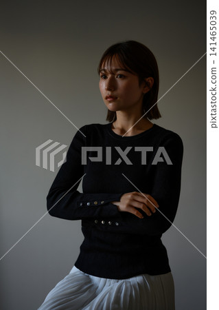 有胳膊的一個少婦 141465039