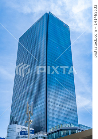 TOFROM Yaesu Tower, a mixed-use commercial skyscraper, is directly connected to Tokyo Station. 141465532