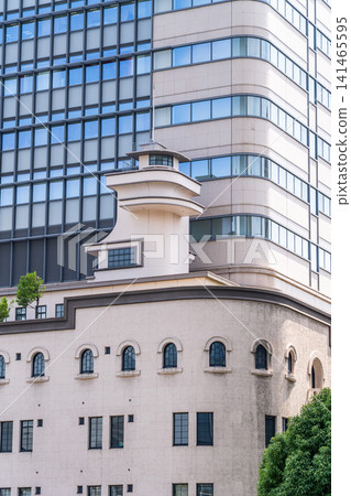 Nihonbashi Diamond Building (Mitsubishi Warehouse Edobashi Warehouse Building) A masterpiece of modern architecture inspired by the hull of a ship. Nihonbashi, Chuo Ward 141465595