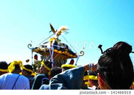 Scenes from the Hamakoshi Festival, Kanagawa Prefecture Scenes from the Hamakoshi Festival, Kanagawa Prefecture 141466919