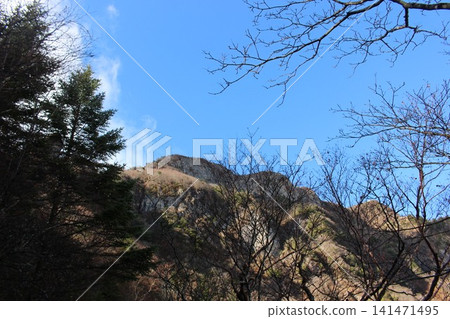 A breathtaking sea of clouds and the majestic mountain scenery of Mt. Ishizuchi, photographed in the Ishizuchi mountain range, Ehime Prefecture, near Mt. Kamegamori. A breathtaking sea of clouds and the majestic mountain scenery of Mt. Ishizuchi, photographed in the Ishizuchi mountain range, Ehime Prefecture, near Mt. Kamegamori. 141471495