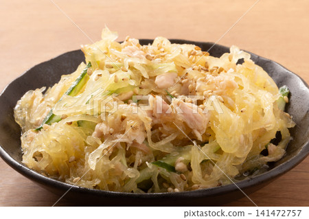 [Okayama Prefecture] Spaghetti squash (Somen pumpkin) and tuna salad 141472757
