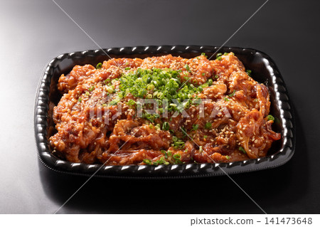 烤肉（醃牛肉和豬肉）[美式牛小排、宮城縣豬腿肉] 141473648