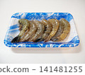 Vannamei shrimp in a tray 141481255