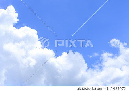 Summer blue sky and white clouds background image - Yokohama Summer blue sky and white clouds background image - Yokohama 141485072