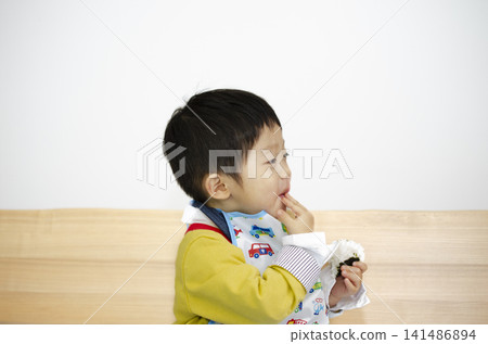 A child A child 141486894