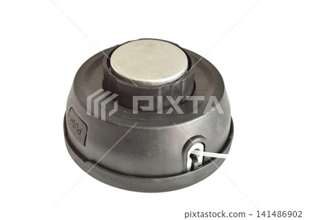 This is a semi-automatic trimmer head. This is a semi-automatic trimmer head. 141486902