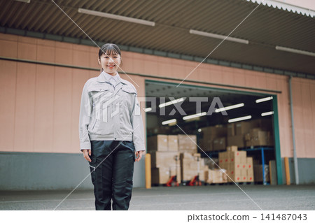 倉庫女工肖像 倉庫女工肖像 141487043