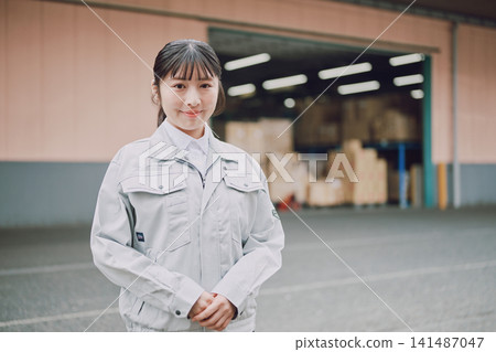 倉庫女工肖像 倉庫女工肖像 141487047