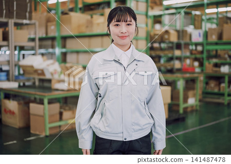 倉庫女工肖像 倉庫女工肖像 141487478