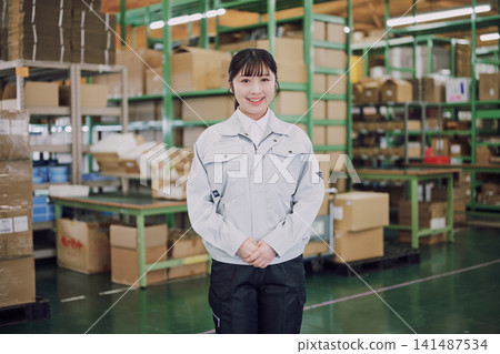 倉庫女工肖像 倉庫女工肖像 141487534