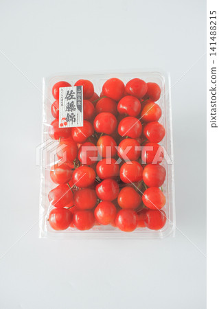 Neatly packaged Sato Nishiki cherries Neatly packaged Sato Nishiki cherries 141488215