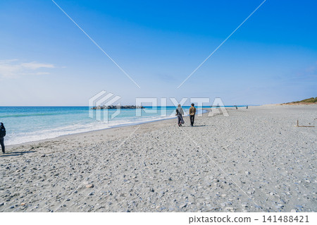 A view of the sea from Nakatajima Sand Dunes in Hamamatsu City (Shizuoka Prefecture) A view of the sea from Nakatajima Sand Dunes in Hamamatsu City (Shizuoka Prefecture) 141488421