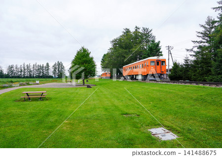Kiha 22 series diesel railcar at the former Kofuku Station Kiha 22 series diesel railcar at the former Kofuku Station 141488675