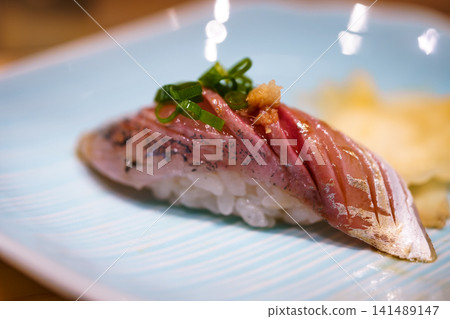 炙烤亮魚握壽司 炙烤亮魚握壽司 141489147