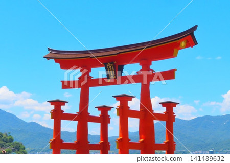 【廣島縣】日本安藝三大絕景之一的宮島大鳥居 【廣島縣】日本安藝三大絕景之一的宮島大鳥居 141489632