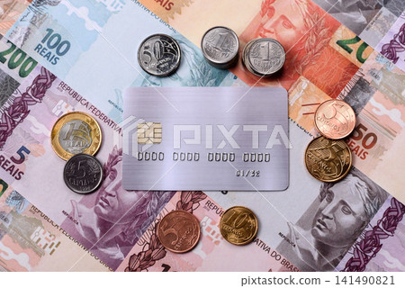 A credit card for contactless cashless payments via a terminal or online. A credit card A credit card for contactless cashless payments via a terminal or online. A credit card 141490821