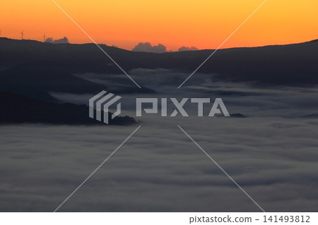 Dawn scenery in Tono City, Iwate Prefecture Dawn scenery in Tono City, Iwate Prefecture 141493812