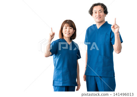 Medical workers in scrubs, medical staff, male and female doctors 141496013