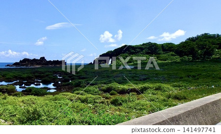 沖繩縣久米島禦富賀的巨大奇異岩石 141497741