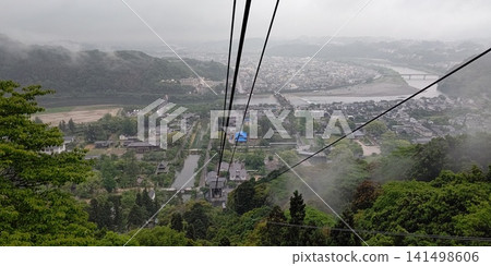 View from the ropeway going to Iwakuni Castle [Iwakuni City, Yamaguchi Prefecture] 141498606