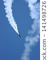 小型飛機進行特技飛行 141498726