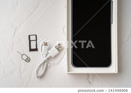 Brand new smartphone and accessories 141498906