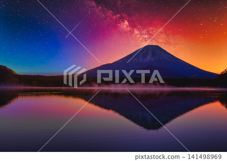 A beautiful night view of Lake Shoji and Mount Fuji. A beautiful night view of Lake Shoji and Mount Fuji. 141498969