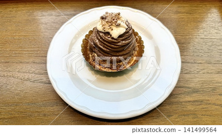 Whipped cream Mont Blanc cake Whipped cream Mont Blanc cake 141499564