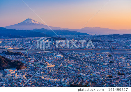 (Shizuoka Prefecture) Mt. Fuji at dawn over the cityscape of Shizuoka City (Shizuoka Prefecture) Mt. Fuji at dawn over the cityscape of Shizuoka City 141499827