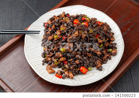 stir fried fermented black soybeans with minced meat and chili oil stir fried fermented black soybeans with minced meat and chili oil 141500223