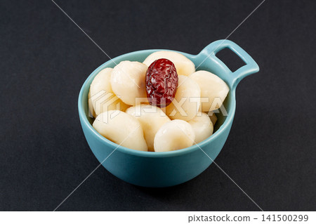 fresh peeled water chestnuts whole white bulbs sweet snack fresh peeled water chestnuts whole white bulbs sweet snack 141500299