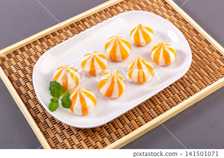 raw Sea Urchin Stuffed Fish Balls for Asian Hotpot raw Sea Urchin Stuffed Fish Balls for Asian Hotpot 141501071