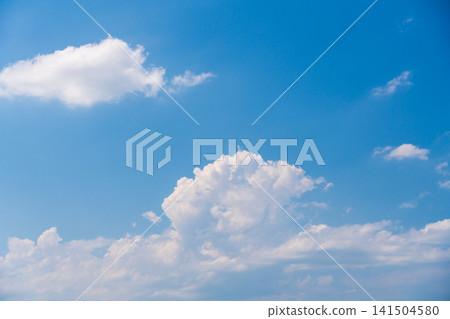 炎炎夏日,陰雲密布 炎炎夏日,陰雲密布 141504580
