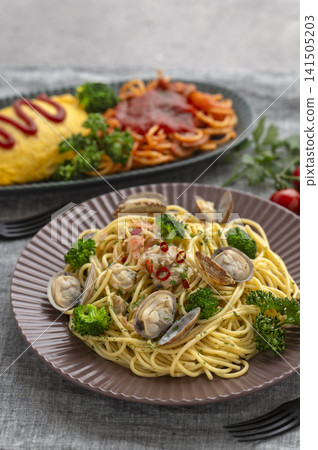 Western-style lunch set: Vongole Bianco, Omelet Rice, and Neapolitan Spaghetti Western-style lunch set: Vongole Bianco, Omelet Rice, and Neapolitan Spaghetti 141505203