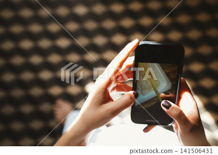 Taking a Photo of Soap Bubbles with Smartphone Taking a Photo of Soap Bubbles with Smartphone 141506431