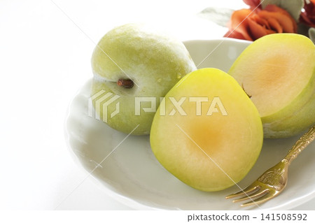 Green plum Green plum 141508592