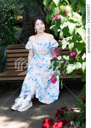 Young lady's portrait Young lady's portrait 141509327