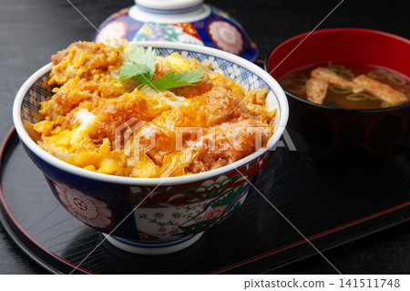 大米麵包豬肉 大米麵包豬肉 141511748