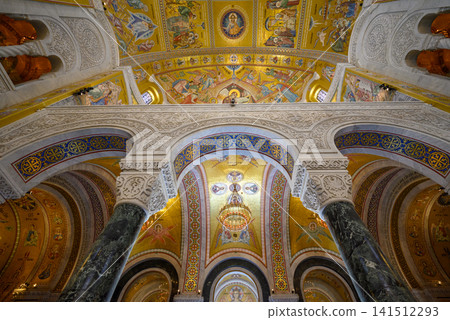 Interior of the Church of St. Sava, featuring one of the largest gold mosaic compositions in the world, in Belgrade, Serbia 141512293