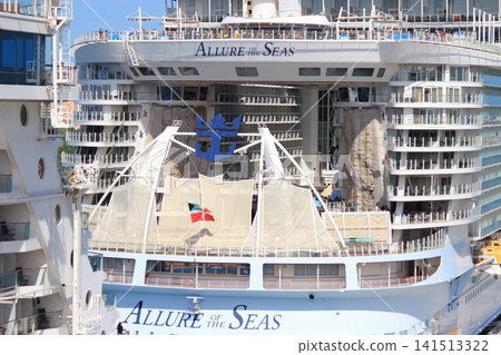 Caribbean Cruise to Nassau, Mexico, departing from Florida with MSC Royal Caribbean: A journey through the blue seas and breathtaking scenery. Caribbean Cruise to Nassau, Mexico, departing from Florida with MSC Royal Caribbean: A journey through the blue seas and breathtaking scenery. 141513322